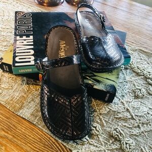 Alegria Tuscany Mary Janes Size Euro 36 USA 6